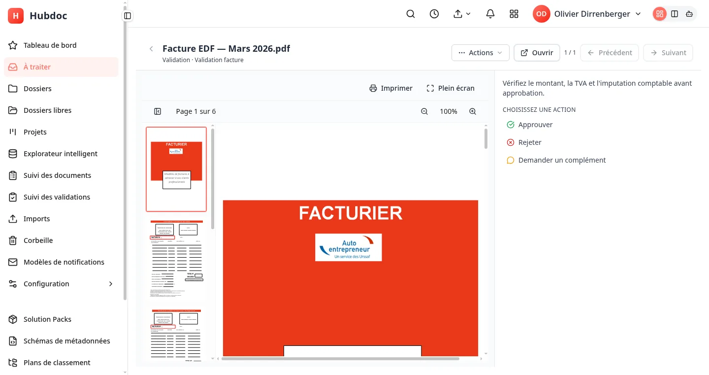 HubDoc Case Management — vue split avec PDF intégré et actions d'approbation